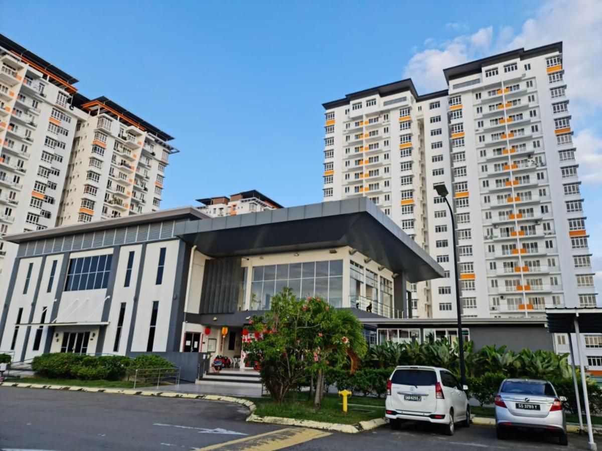 Rhr Deluxe Guesthouse Kinarut Papar Sabah - Pool View エクステリア 写真